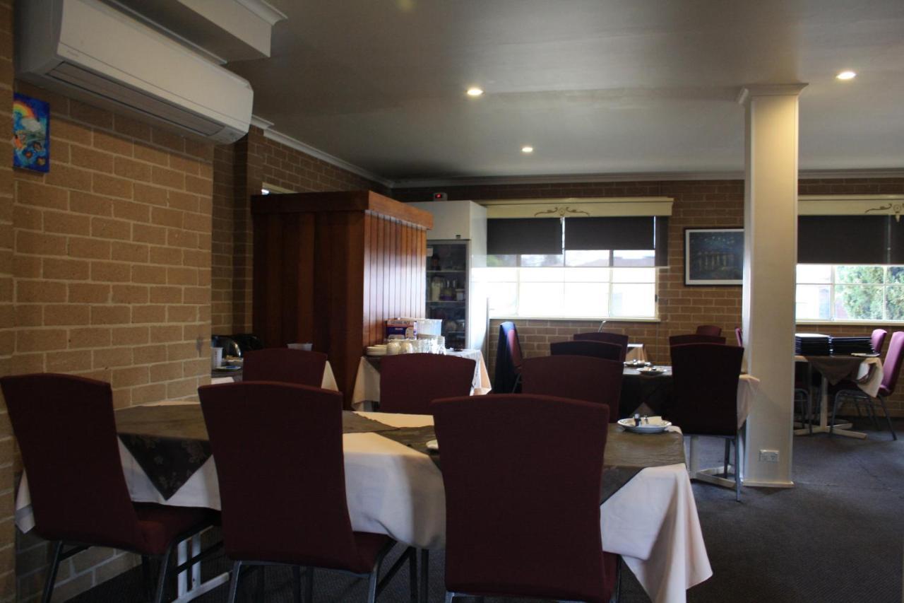 Grand Manor Motor Inn Queanbeyan Exterior photo